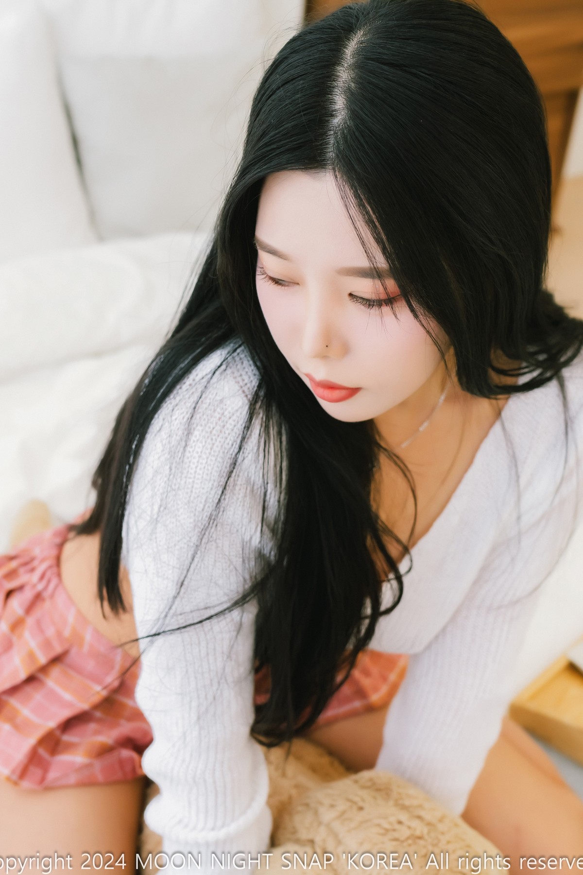 Yoo-ah 유아, [Moon Night Snap] She has a delicious top Set.01
