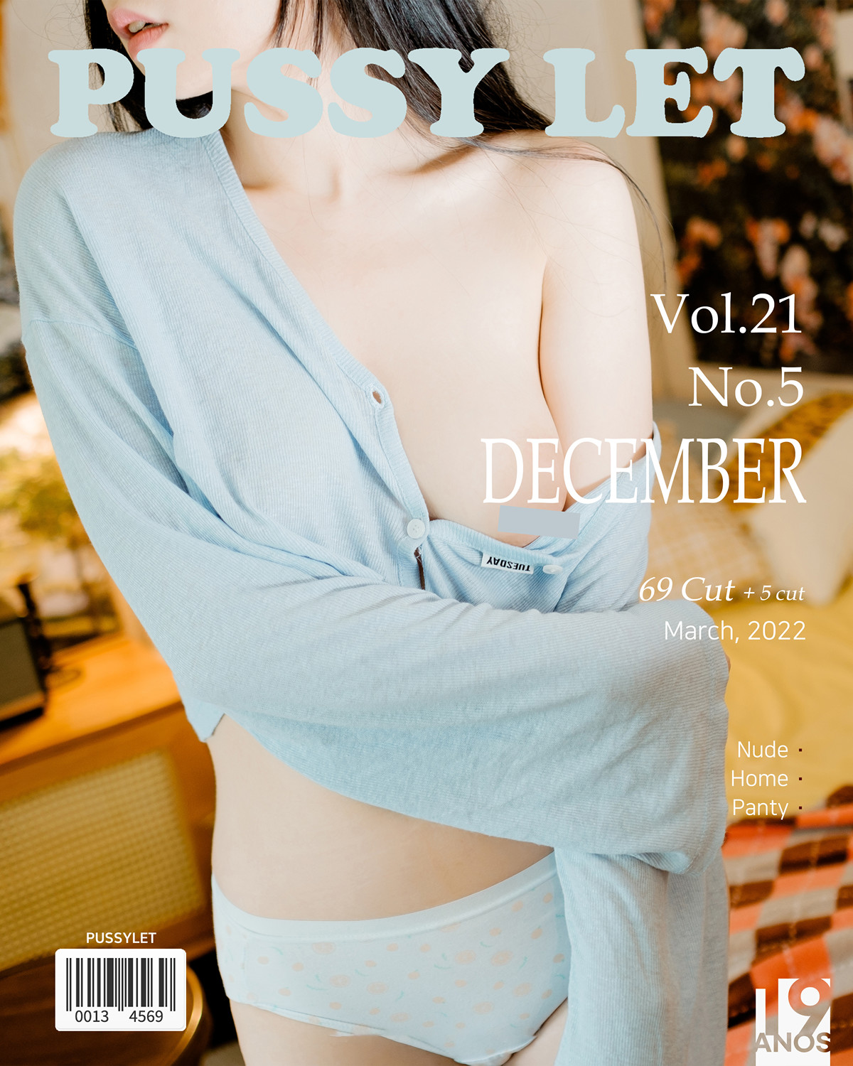 PUSSYLET Photobook Vol.21 DECEMBER No.5 Holidays Set.01