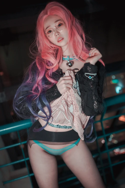 Bambi 밤비, DJAWA ‘Seraphine The Starry-Eyed Songstress’ Set.01