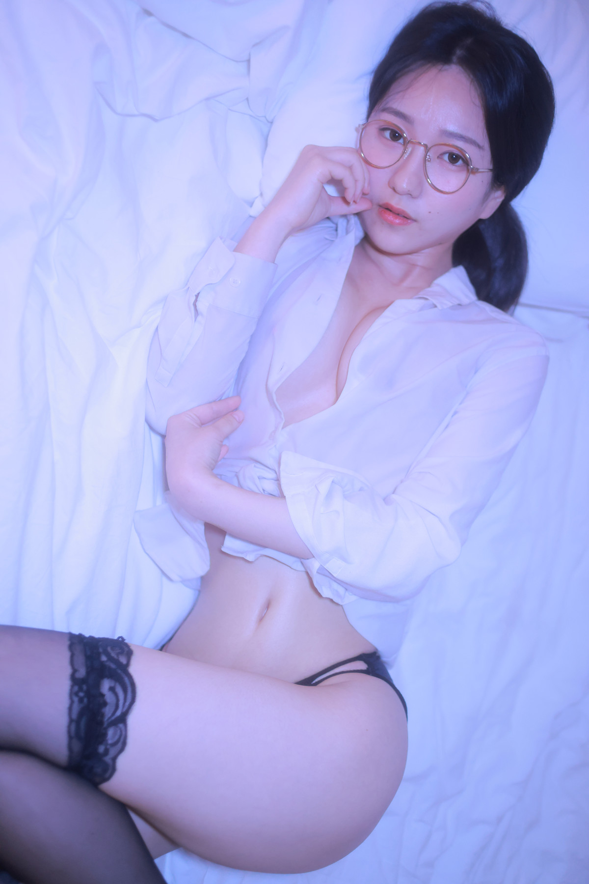 Sehee 세희, Photobook ‘ Glasses Shirt’ Set.02