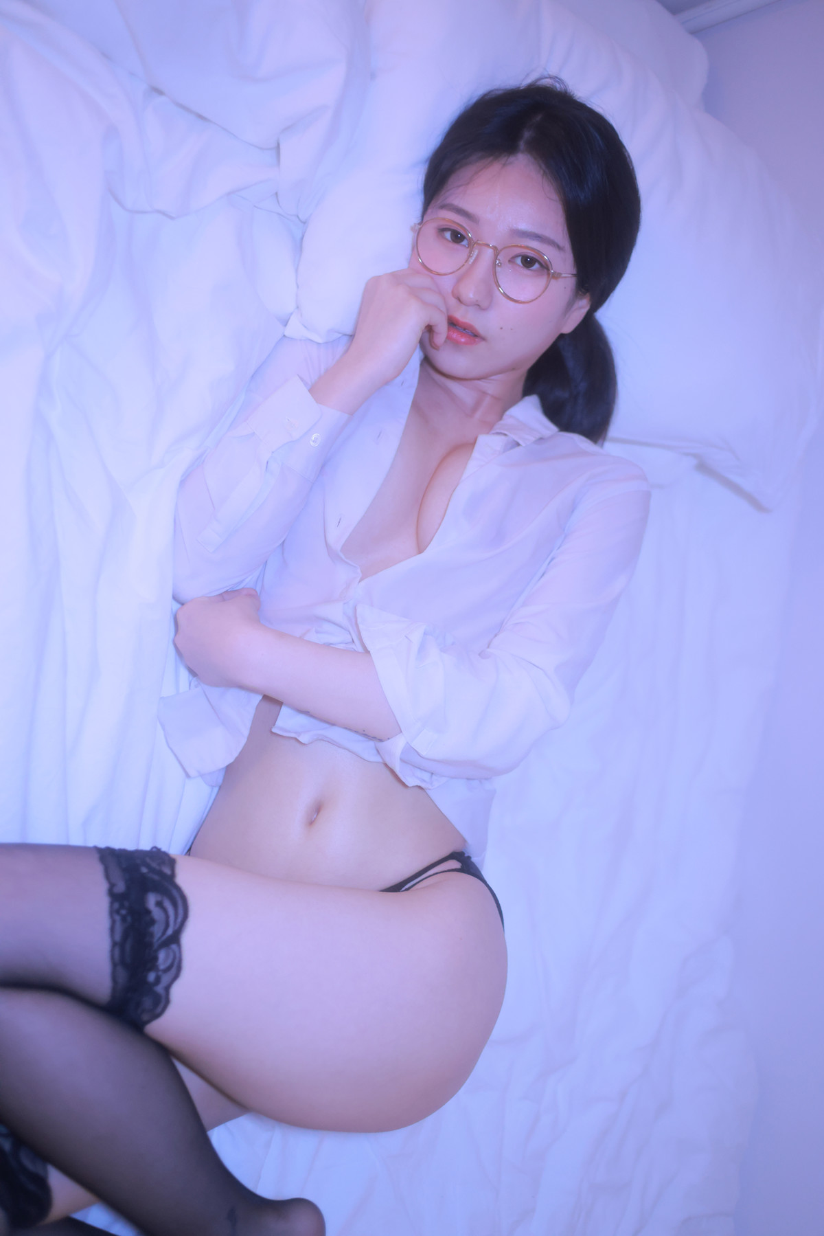 Sehee 세희, Photobook ‘ Glasses Shirt’ Set.02