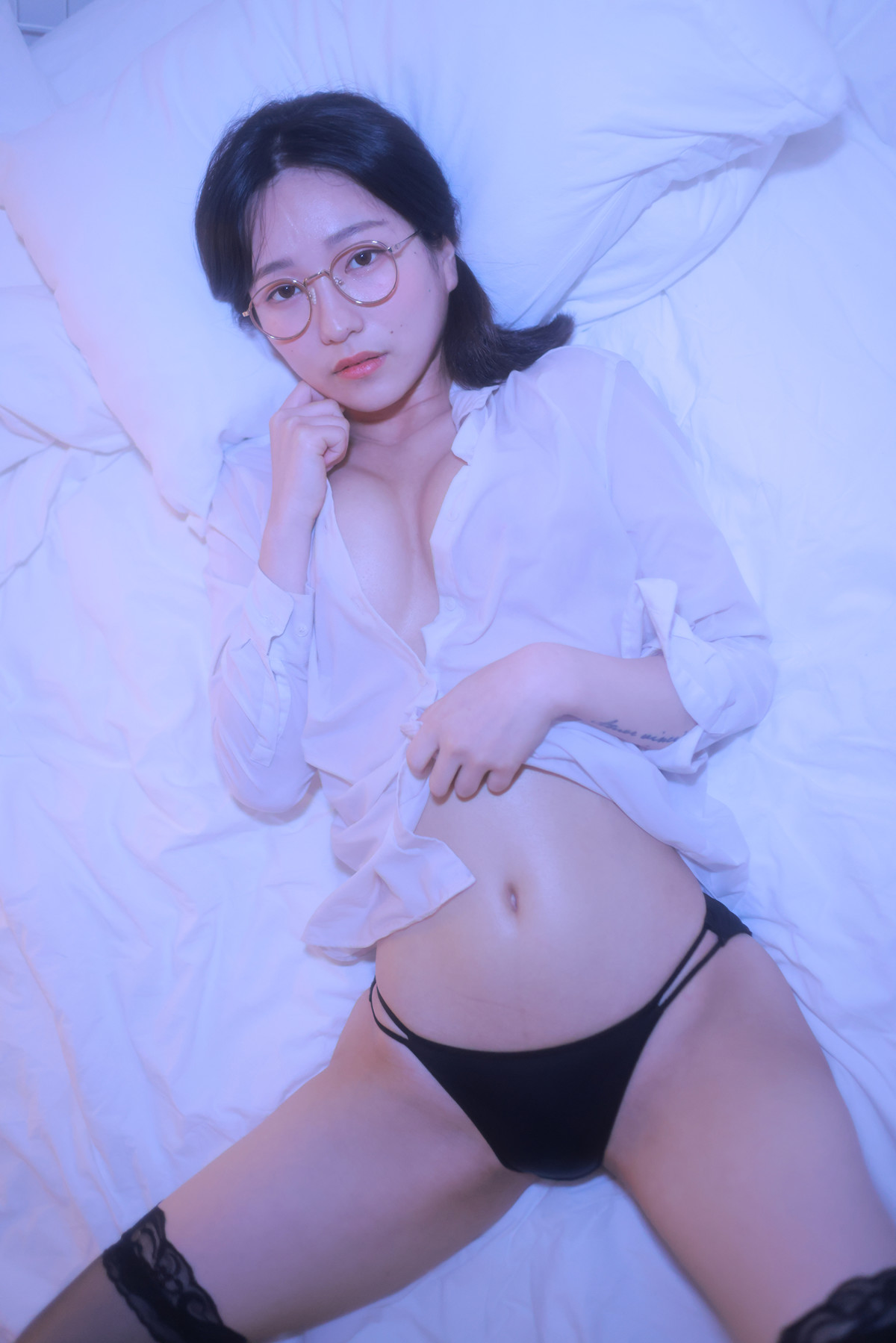 Sehee 세희, Photobook ‘ Glasses Shirt’ Set.02