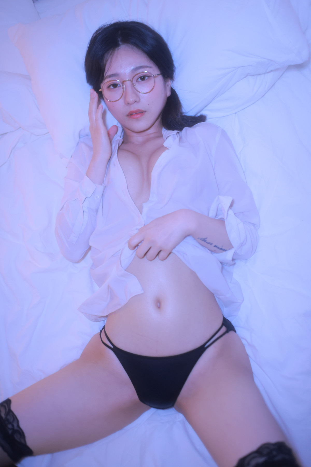 Sehee 세희, Photobook ‘ Glasses Shirt’ Set.02