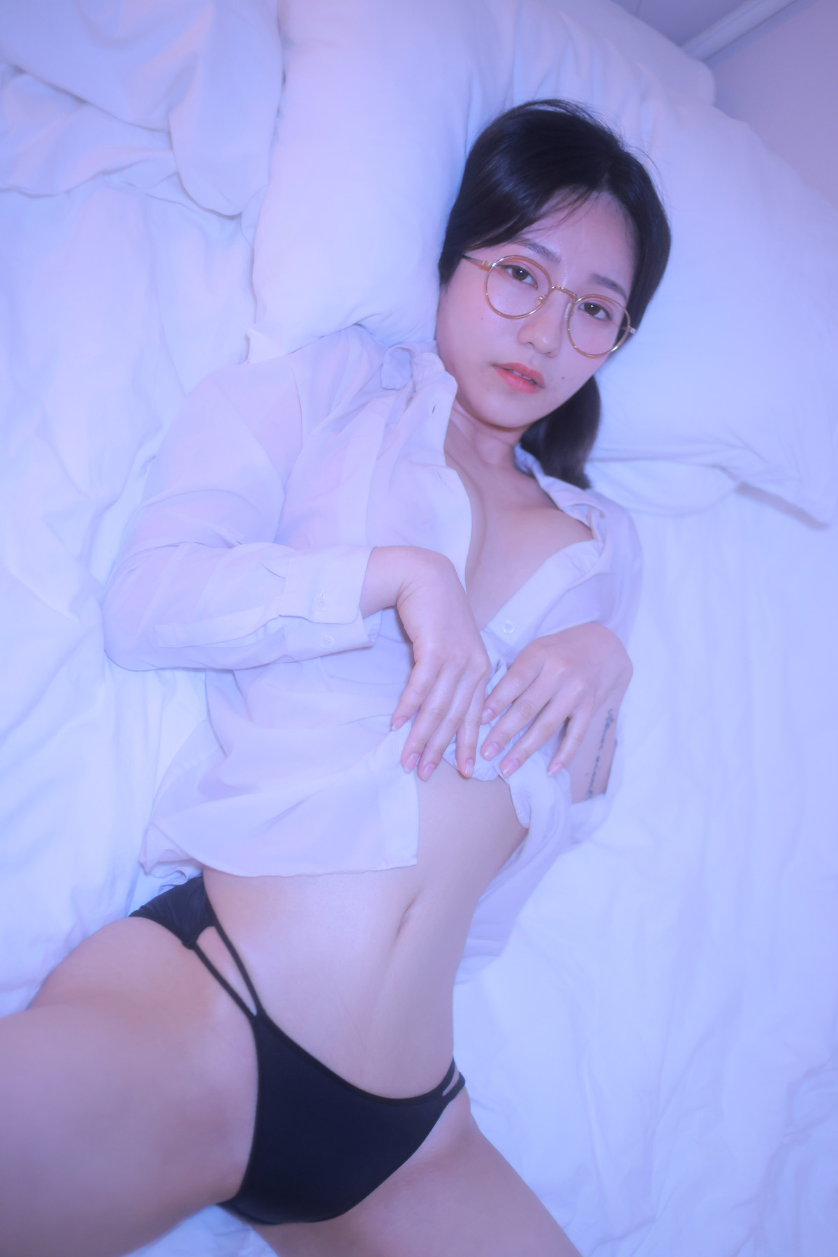 Sehee 세희, Photobook ‘ Glasses Shirt’ Set.02