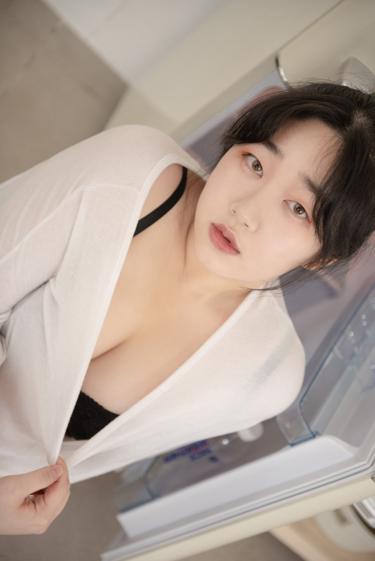 Soonjin 순진이, Photobook ‘T-Shirt’