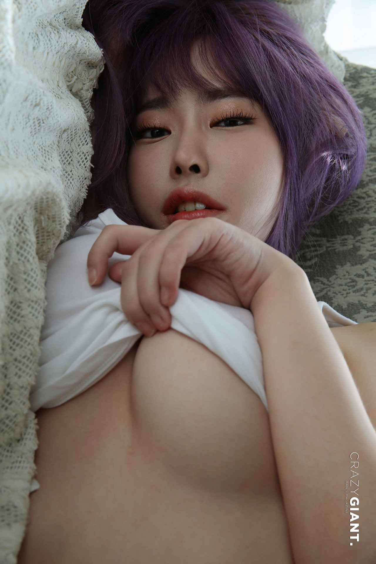 Hanere 하네레, CRAZYGIANT Sexy Photobook Set.01