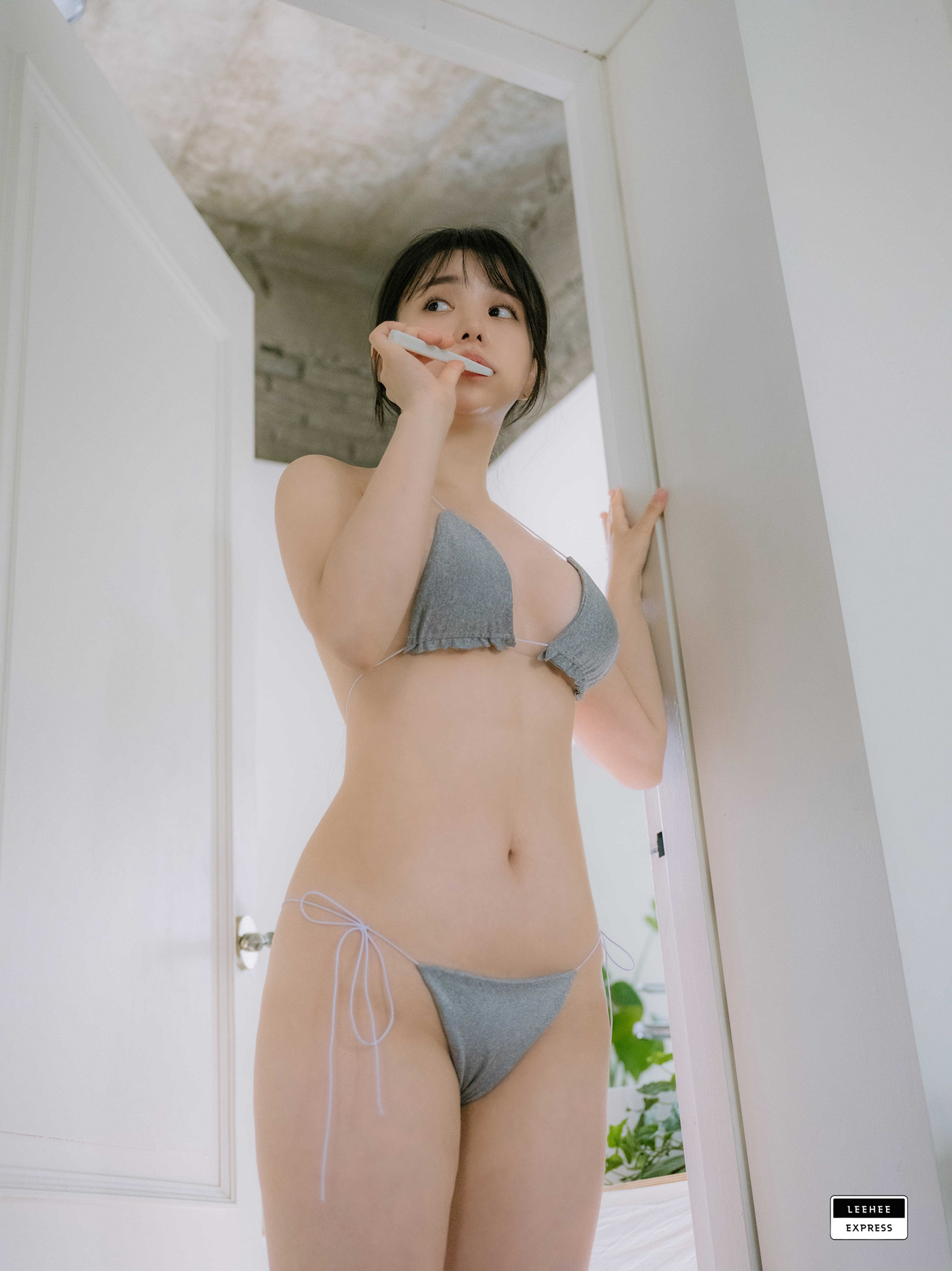 Yuri 유리, LEEHEE EXPRESS LEND 037 Set.02