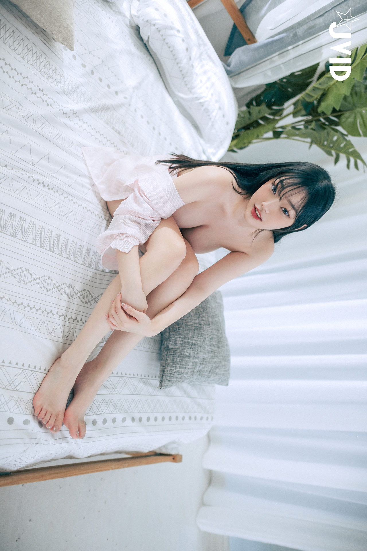 JVID 苡昕Slivia – 超巨乳女秘書 Set.04