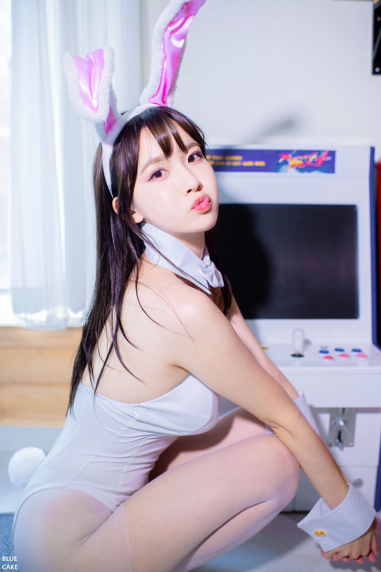 Lee Ahrin 이아린, BlueCake ‘White Black Bunny’ Set.01