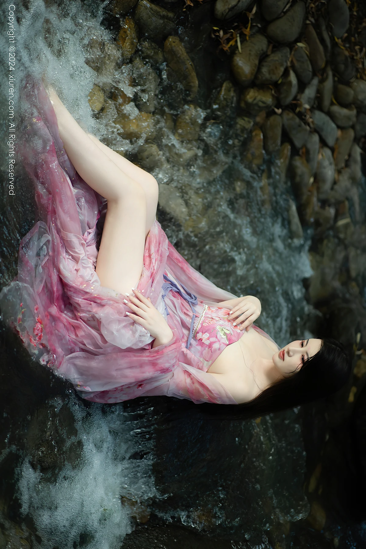 XiuRen秀人网 No.9100 诗诗kiki XiuRen秀人网 No.9100 诗诗kiki